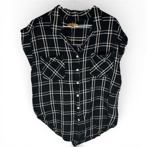 Jachs Girlfriend Black & White Plaid Button Down Shirt - Size XL